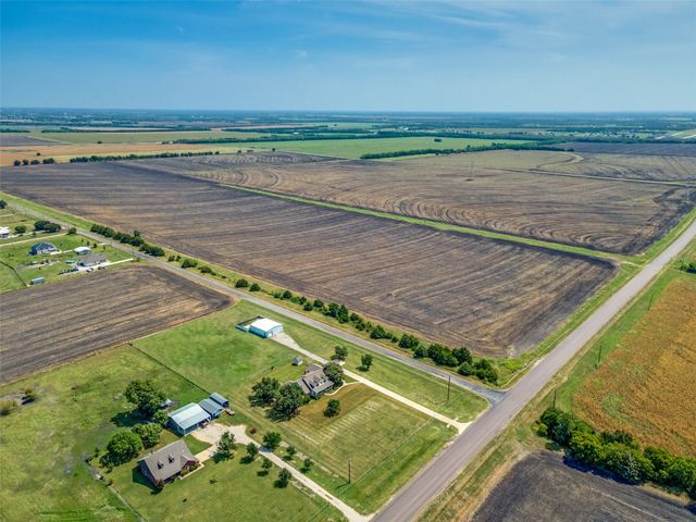 2614 County Road 596, Nevada, TX 75173