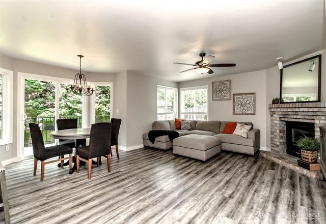 11608 SE 228th Place, Kent, WA 98031