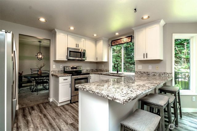 11608 SE 228th Place, Kent, WA 98031