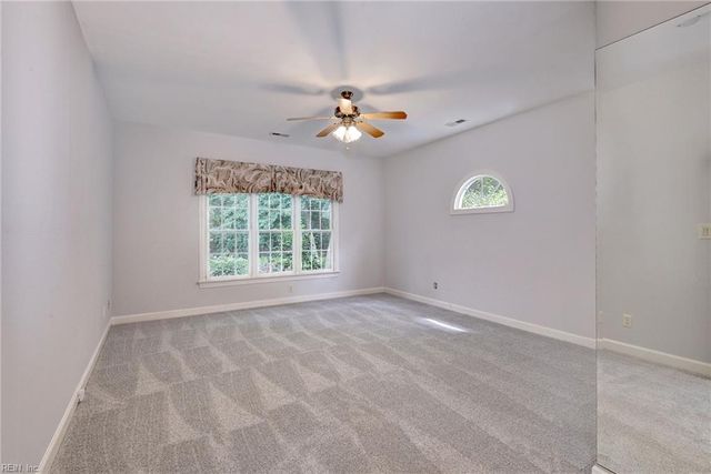 121 Tern CT, Yorktown, VA 23692