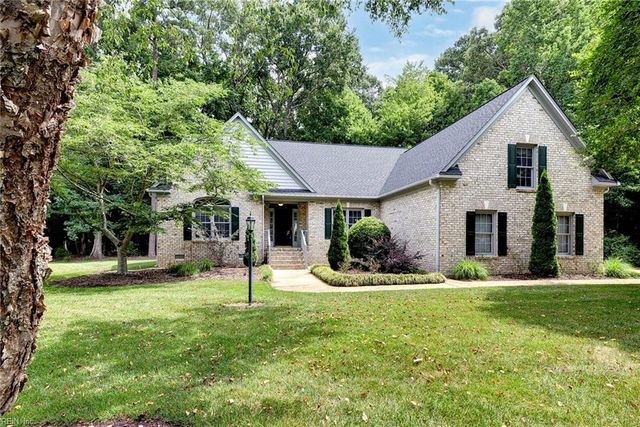 121 Tern CT, Yorktown, VA 23692