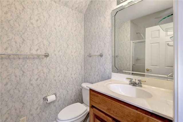 121 Tern CT, Yorktown, VA 23692