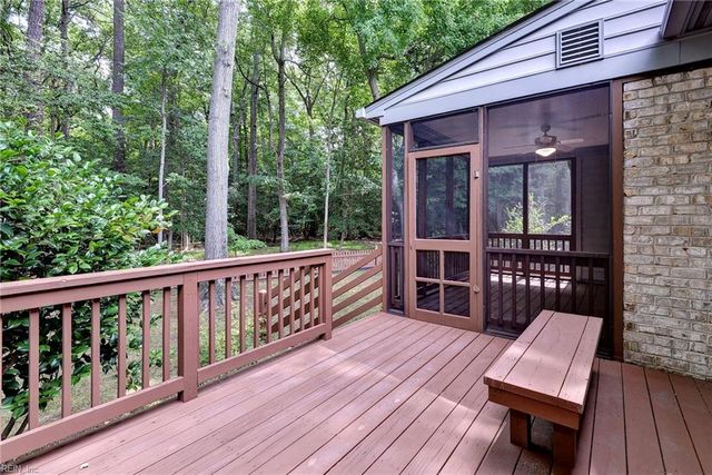 121 Tern CT, Yorktown, VA 23692