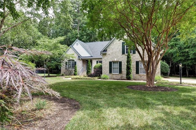 121 Tern CT, Yorktown, VA 23692