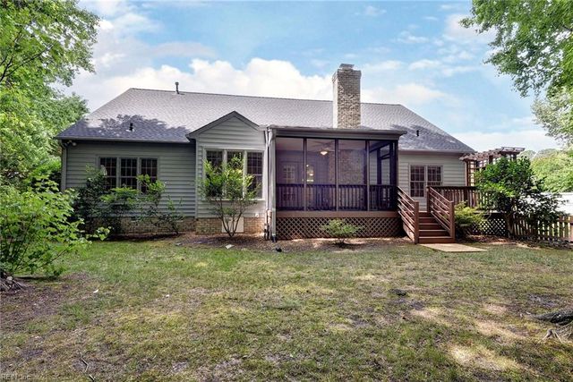 121 Tern CT, Yorktown, VA 23692
