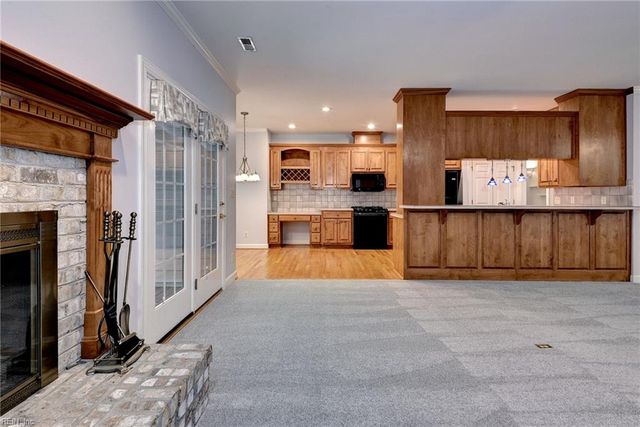 121 Tern CT, Yorktown, VA 23692