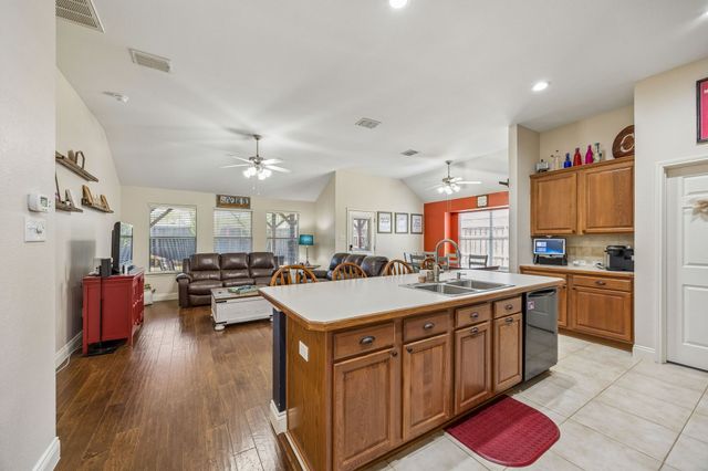4017 Heavenly Way, Heartland, TX 75126