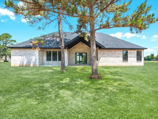 25 Private Road 6612, Dayton, TX 77535