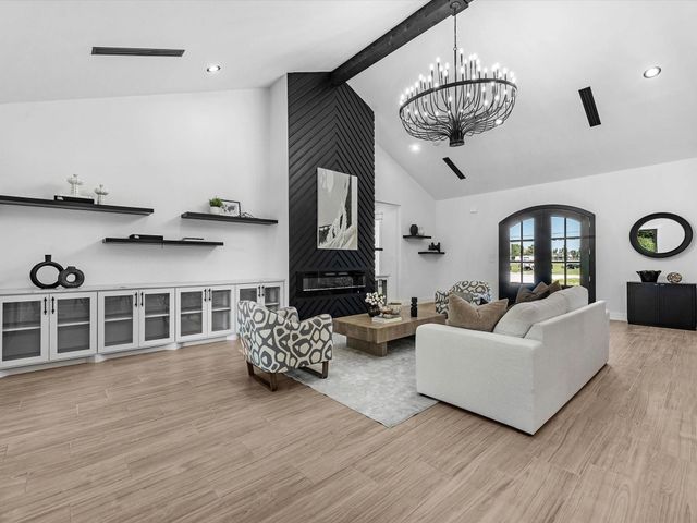 25 Private Road 6612, Dayton, TX 77535