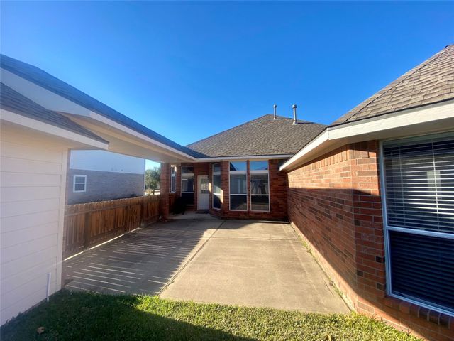 9219 Barnsford Lane, Tomball, TX 77375