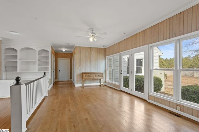 414 Giggle Drive, Laurens, SC 29360