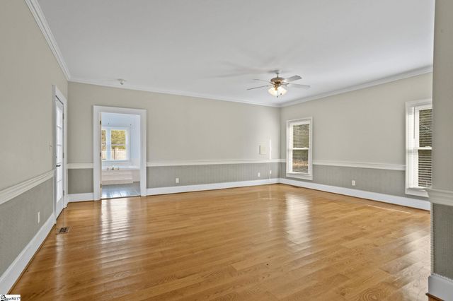 414 Giggle Drive, Laurens, SC 29360