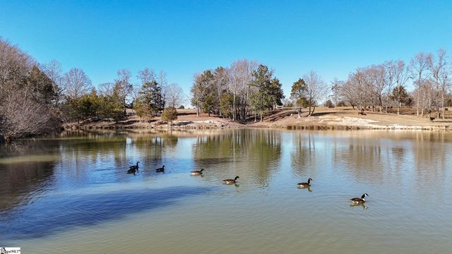 414 Giggle Drive, Laurens, SC 29360