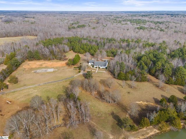 414 Giggle Drive, Laurens, SC 29360