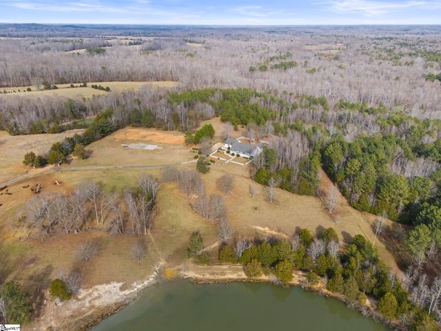 414 Giggle Drive, Laurens, SC 29360