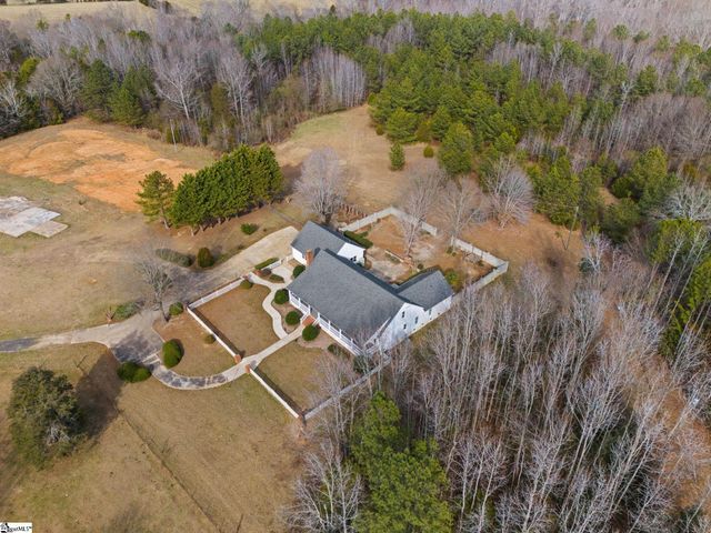 414 Giggle Drive, Laurens, SC 29360