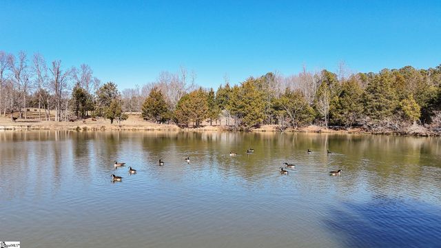 414 Giggle Drive, Laurens, SC 29360