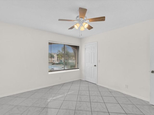 815 W Boynton Beach Boulevard 16-205, Boynton Beach, FL 33426