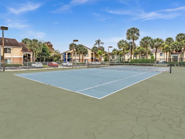 815 W Boynton Beach Boulevard 16-205, Boynton Beach, FL 33426