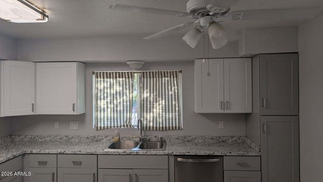 305 S Monterey Street, Gilbert, AZ 85233