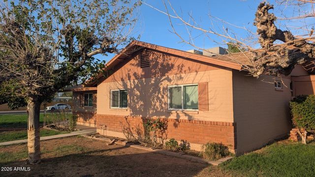 305 S Monterey Street, Gilbert, AZ 85233