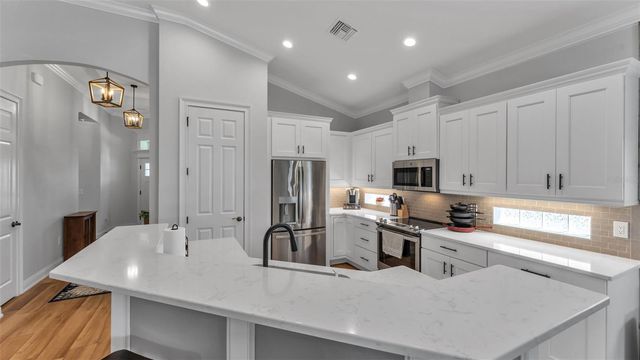 7766 LAKE JAMES BOULEVARD, Lakeland, FL 33810