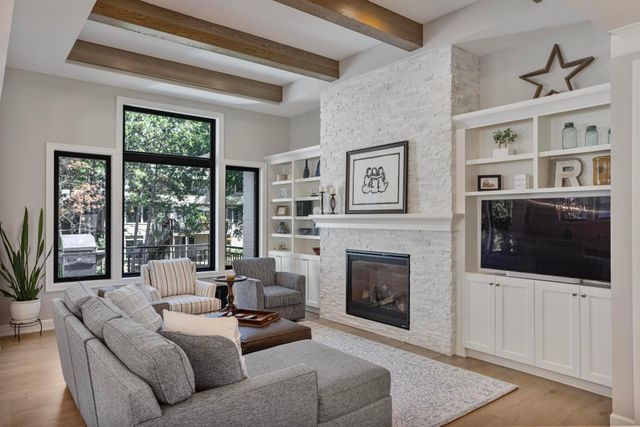 7091 Highland Court, Eden Prairie, MN 55346