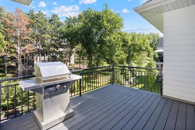 7091 Highland Court, Eden Prairie, MN 55346
