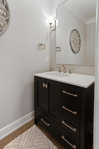 7091 Highland Court, Eden Prairie, MN 55346