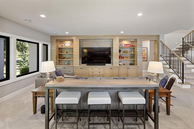 7091 Highland Court, Eden Prairie, MN 55346