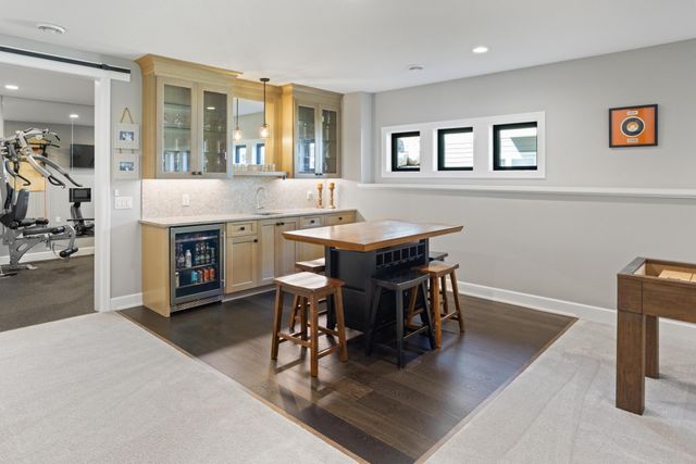7091 Highland Court, Eden Prairie, MN 55346