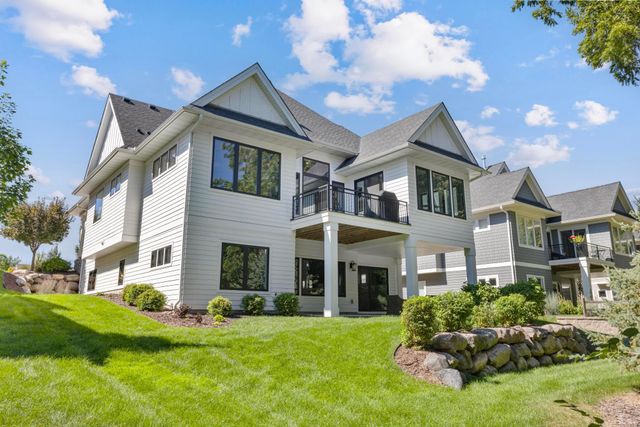7091 Highland Court, Eden Prairie, MN 55346