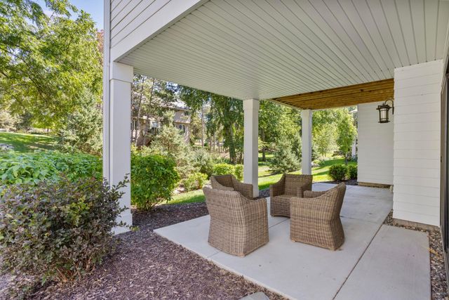 7091 Highland Court, Eden Prairie, MN 55346