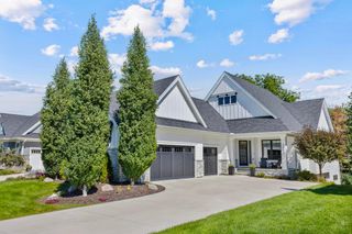 7091 Highland Court, Eden Prairie, MN 55346