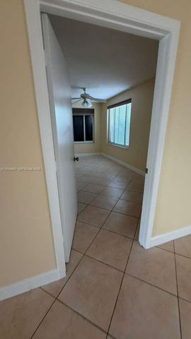 2271 SW 30th Ter, Fort Lauderdale, FL 33312