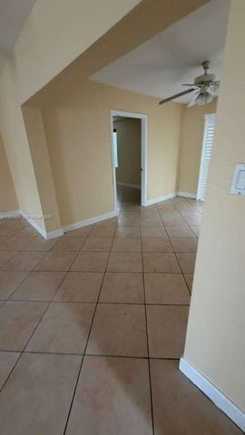 2271 SW 30th Ter, Fort Lauderdale, FL 33312