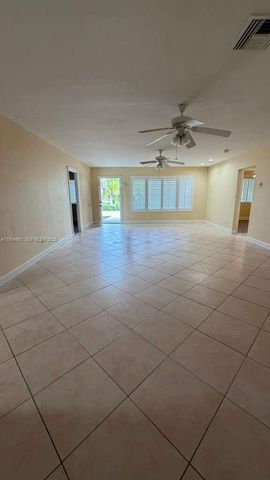 2271 SW 30th Ter, Fort Lauderdale, FL 33312