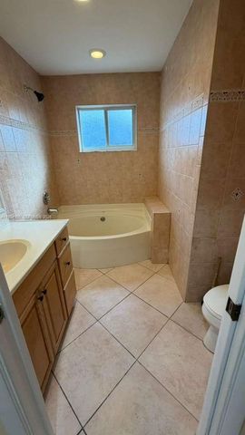 2271 SW 30th Ter, Fort Lauderdale, FL 33312