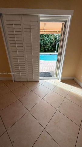 2271 SW 30th Ter, Fort Lauderdale, FL 33312