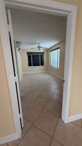 2271 SW 30th Ter, Fort Lauderdale, FL 33312