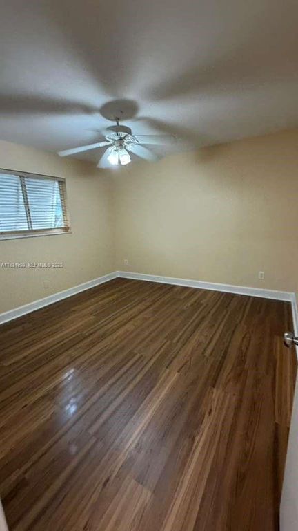 Image 31 of property listing at 2271 SW 30th Ter, Fort Lauderdale, FL 33312