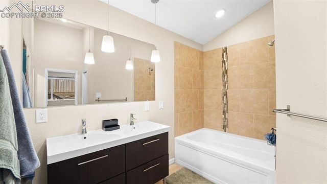 475 Cielo Vista Street, Colorado Springs, CO 80911