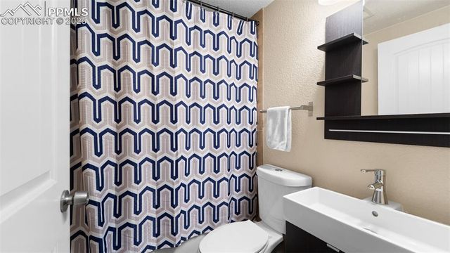 475 Cielo Vista Street, Colorado Springs, CO 80911