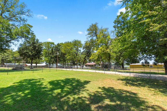 18297 Pine Drive, Eustace, TX 75124