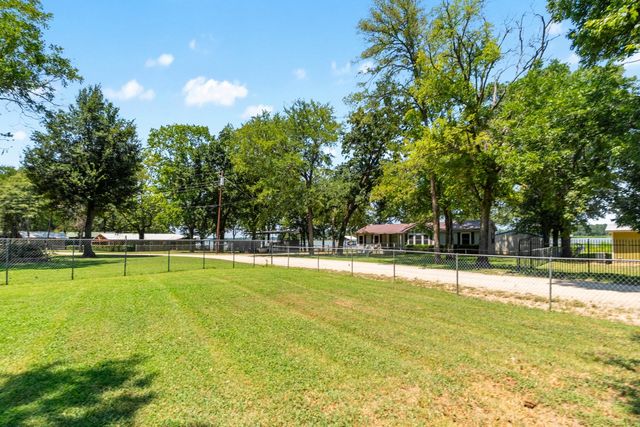 18297 Pine Drive, Eustace, TX 75124