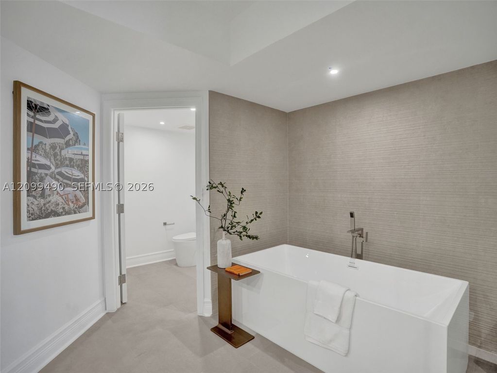 Image 27 of property listing at 3201 NE 183rd St 1502, Aventura, FL 33160