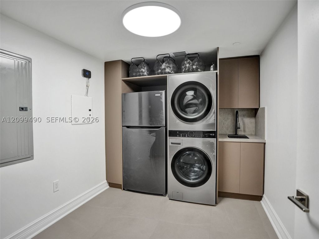 Image 38 of property listing at 3201 NE 183rd St 1502, Aventura, FL 33160