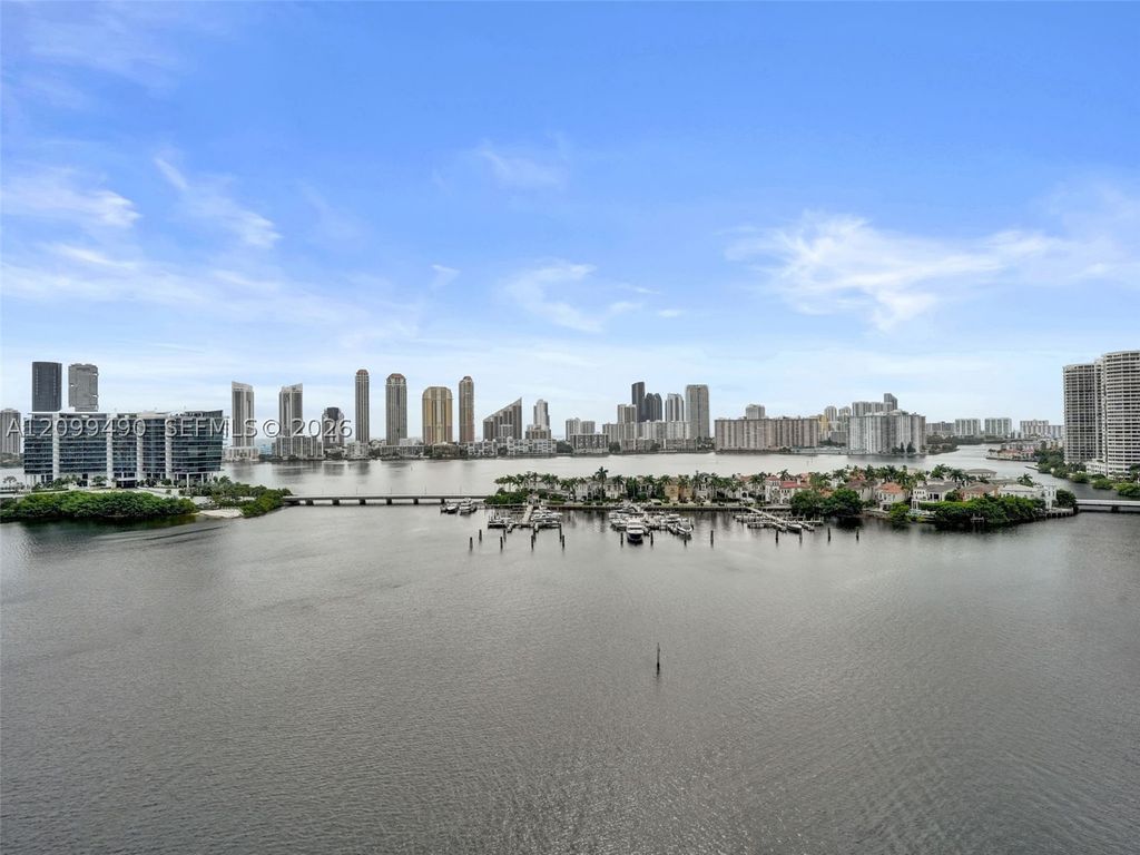 Image 39 of property listing at 3201 NE 183rd St 1502, Aventura, FL 33160