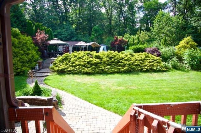 2 Windsor Road, Par-troy Hills Twp., NJ 07950