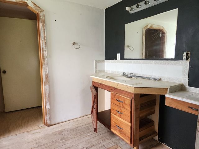 1601 Maple Valley Rd, Charlotte, TN 37036